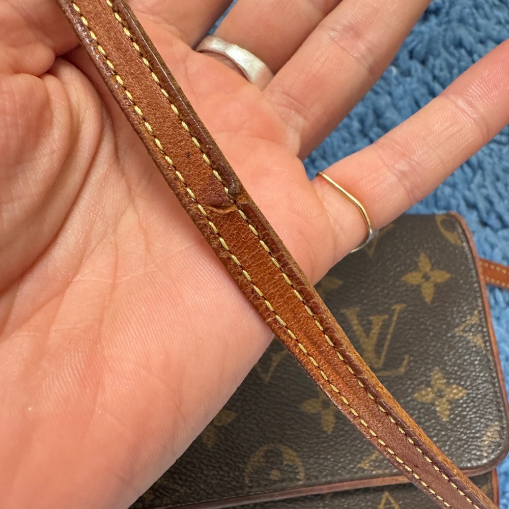 Louis Vuitton Brown pocketed Twin GM Shoulder Bag - Picture 6 of 6
